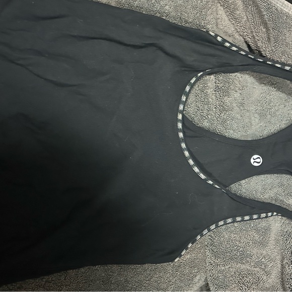 HUGE Lulu lot of leggings, tops and bikers!!!!!!! 8 total pieces! - Picture 5 of 8